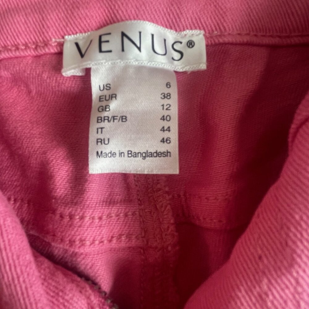 Pink Capris - Picture 4 of 4